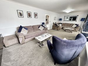 Lounge- click for photo gallery